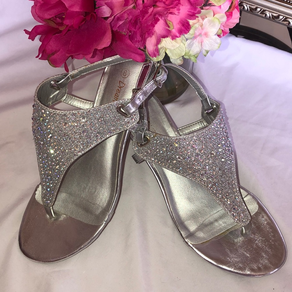 Dream Pairs Silver Glitter T-Strap Sandals